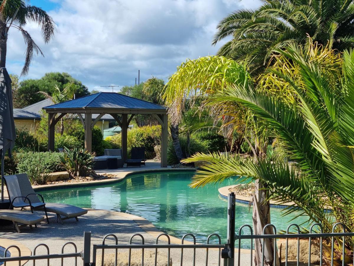Island Cove Villas Cowes Esterno foto